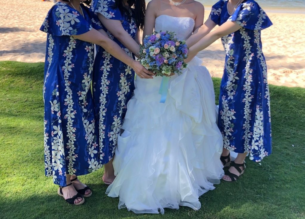 リゾ婚で定番のハワイ 結婚式にお呼ばれされたらドレス 靴 バッグどうする 普通の社会人女子が行ける 海外旅行